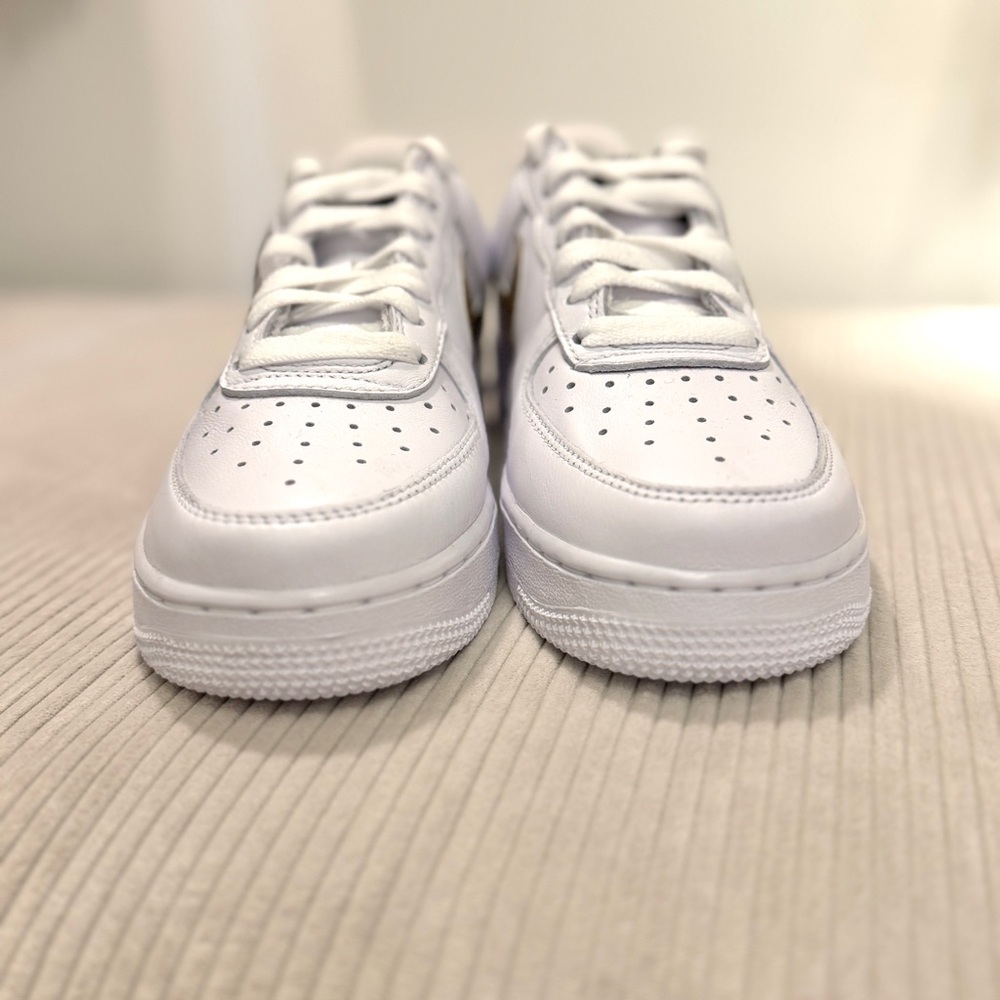 Nike Air Force 1 Low Retro Sneakers - Picture 4 of 9